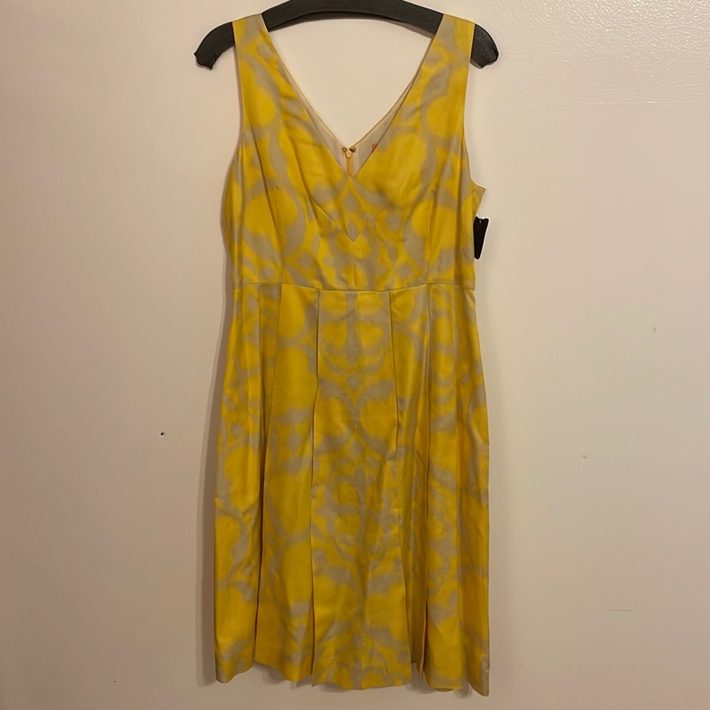Tory Burch woman’s sz 10 sleeveless dress , fully lined , great for a wedding
